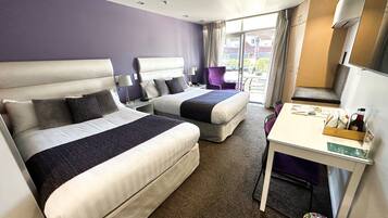 Studio Spa - Twin | Premium bedding, pillow-top beds, minibar, desk