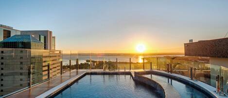 Outdoor pool, pool loungers