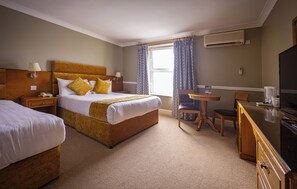 Desk, laptop workspace, iron/ironing board, free WiFi