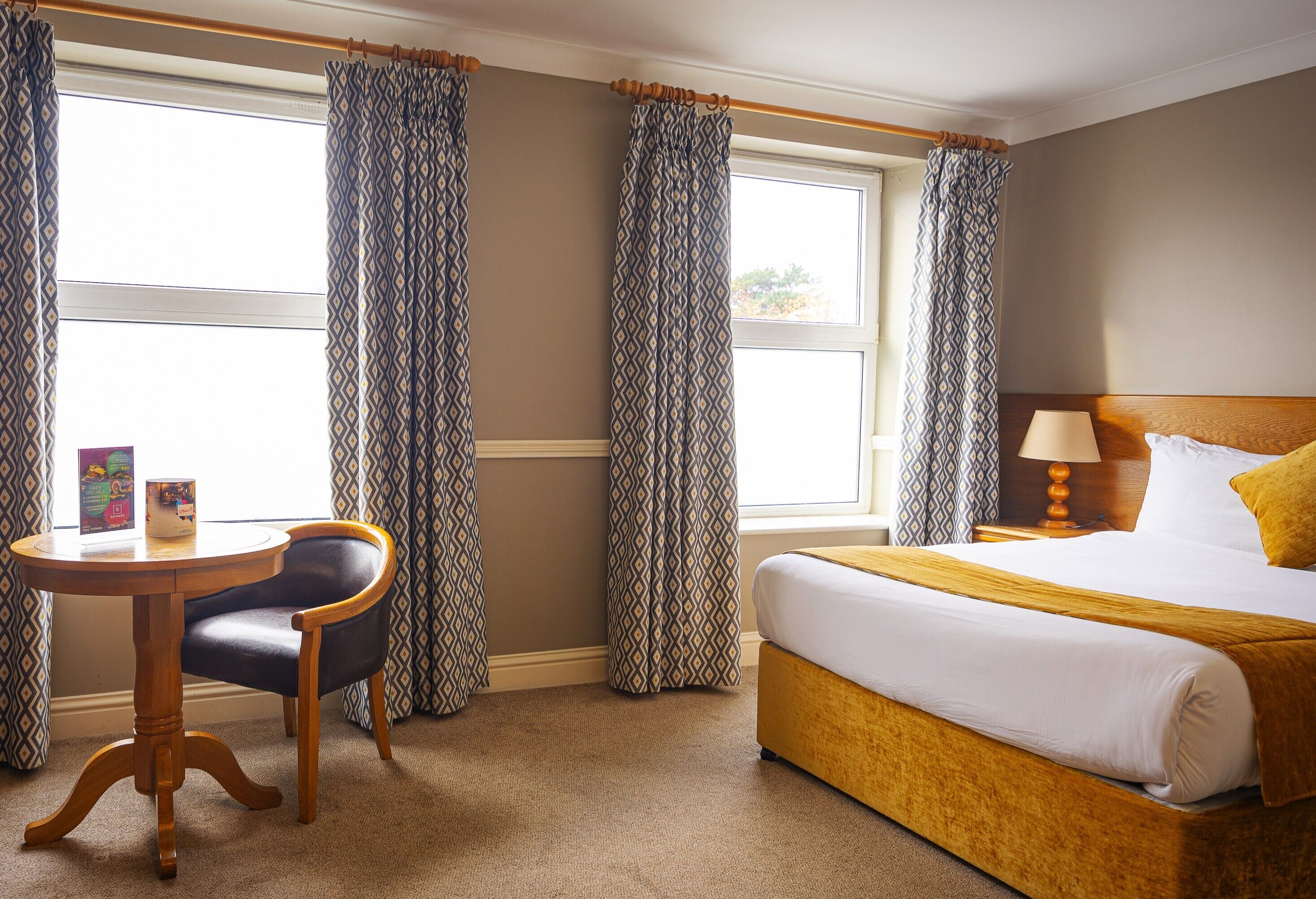 desk, laptop workspace, iron/ironing board, free wifi