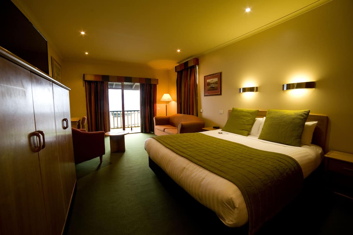 1 chambre, literie de qualité supérieure, bureau