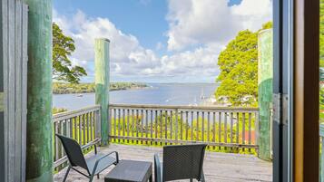 Premium Harbour View Room | Balcony view