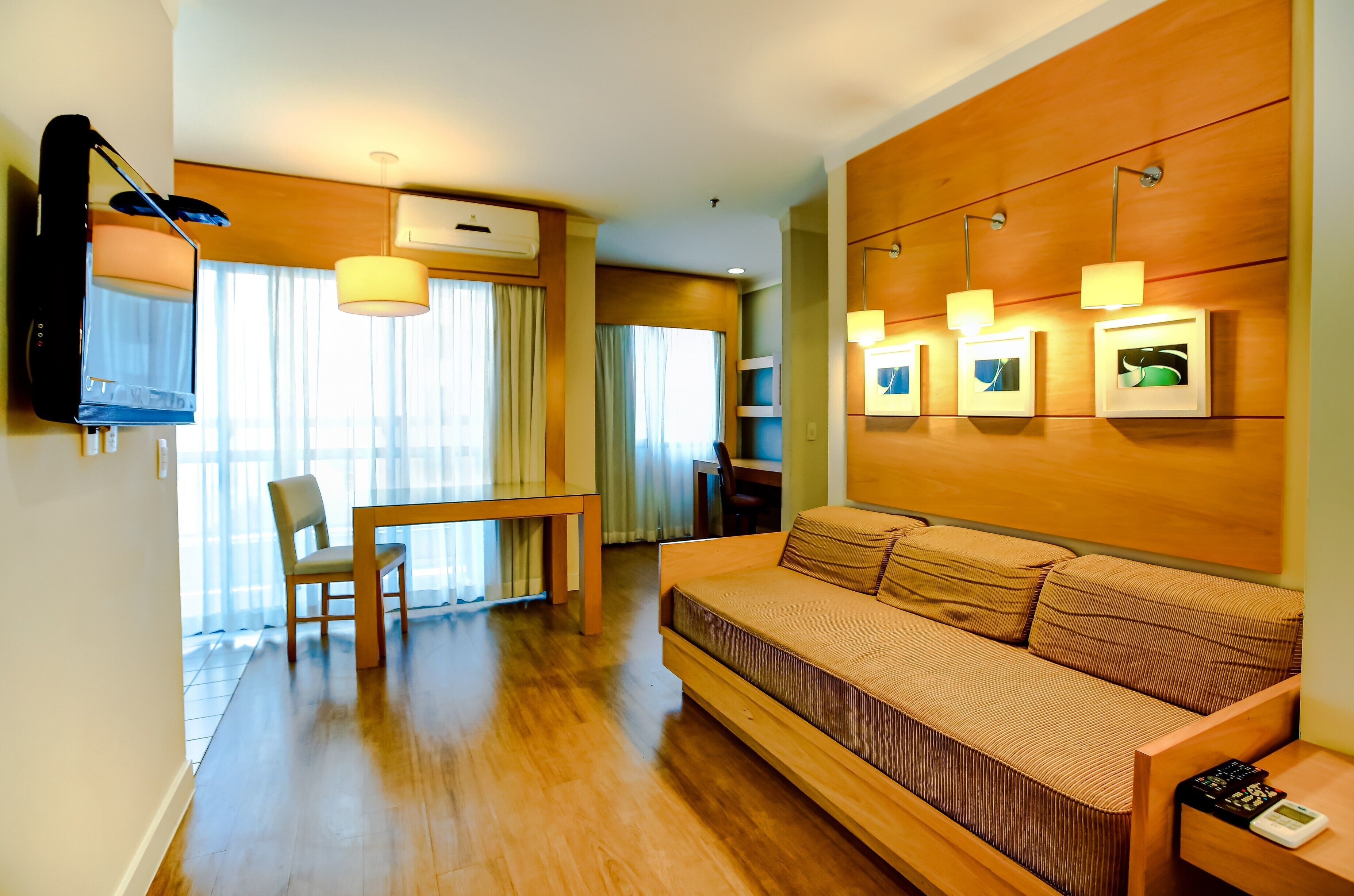 Televisión 22 pulgadas con canales de televisión por cable