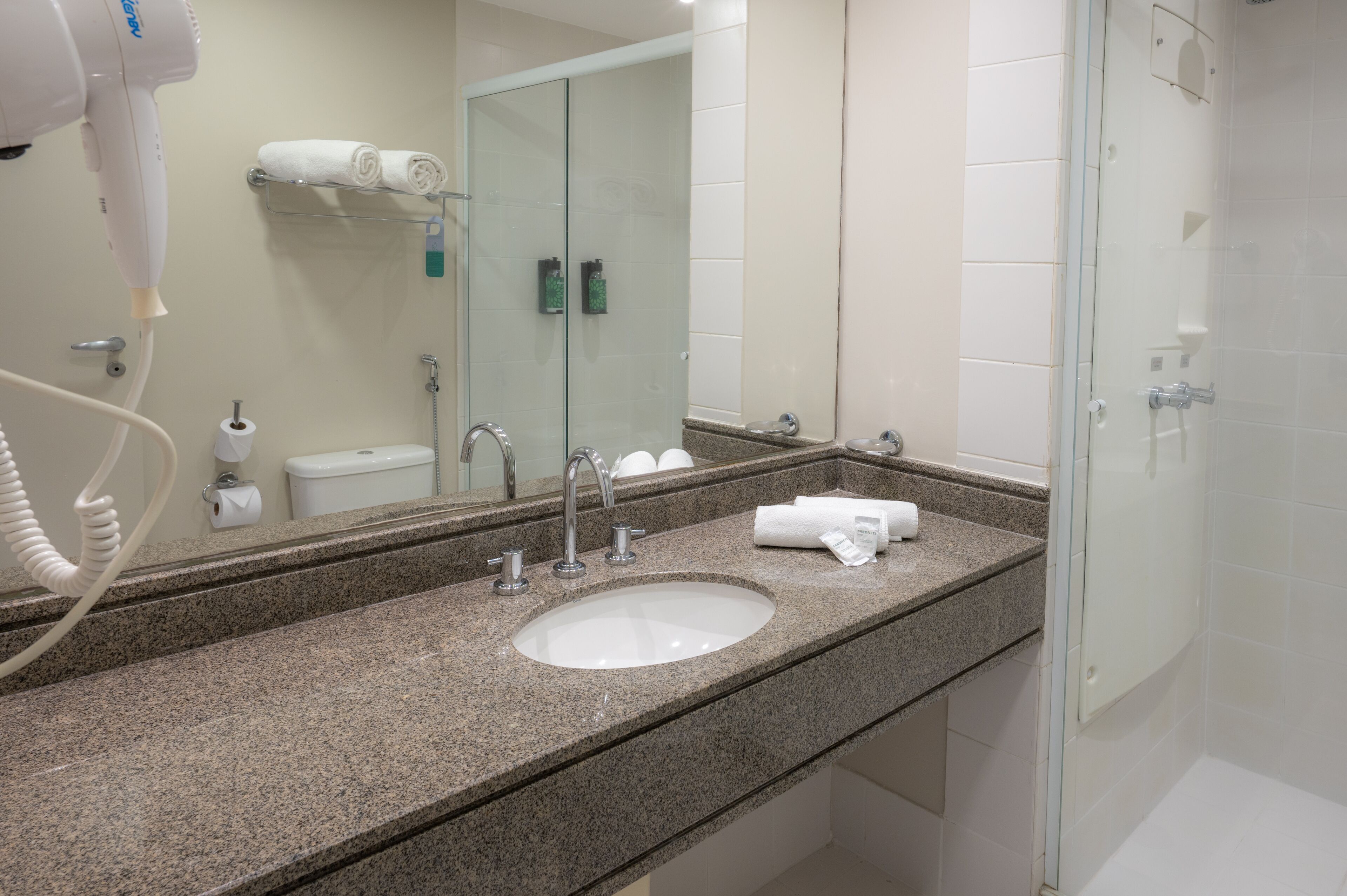 shower, rainfall showerhead, free toiletries, hair dryer