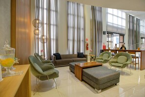Lobby - Quality Hotel Faria Lima (São Paulo)