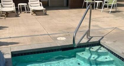 Country Inn & Suites by Radisson, Bend, OR