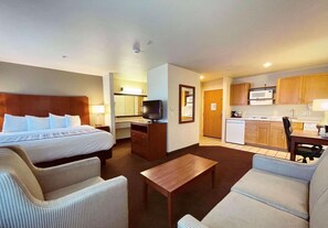 Suite, 1 Bedroom, Non Smoking | 1 bedroom, desk, blackout drapes, iron/ironing board