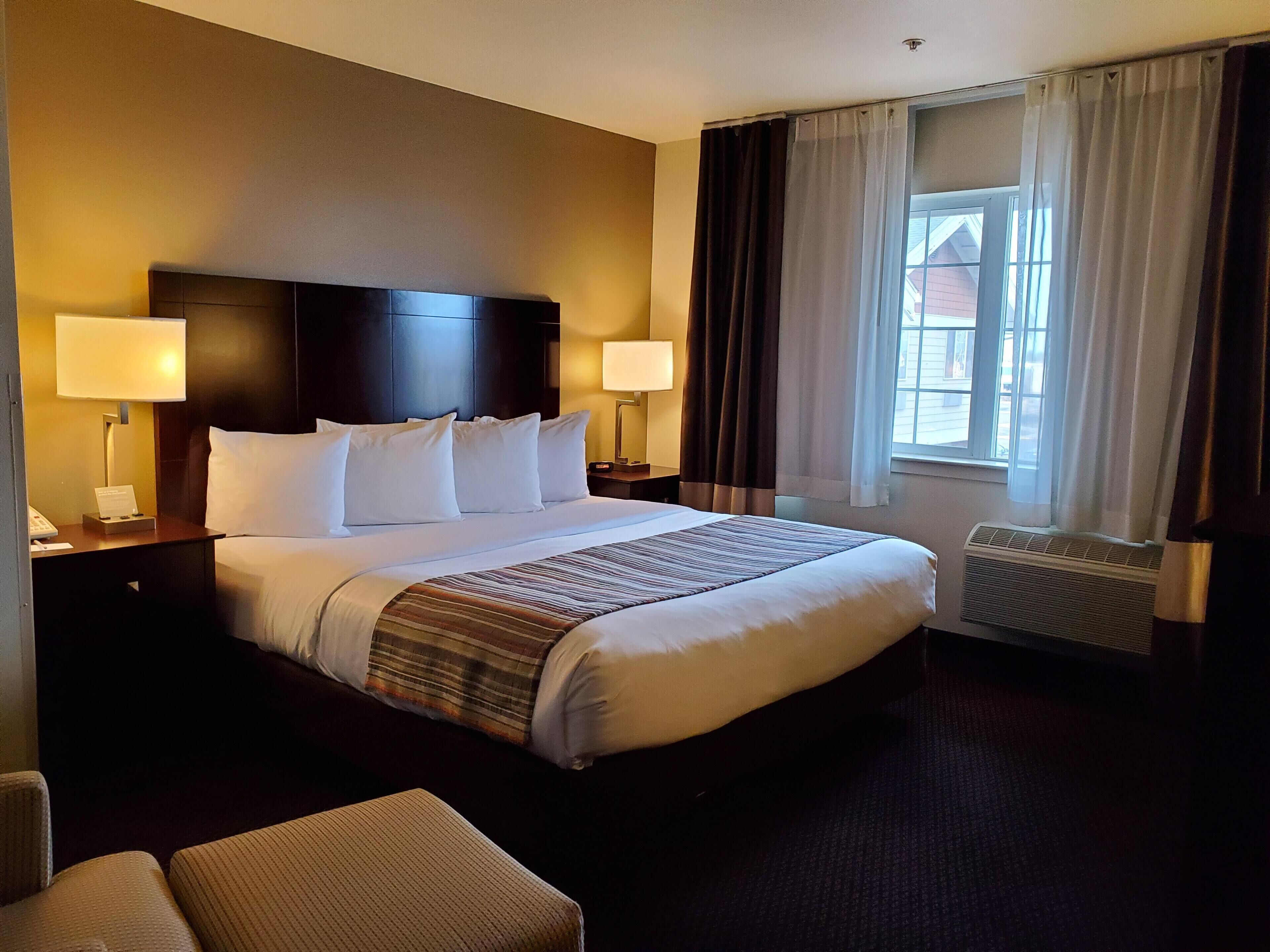 room, 1 king bed, non smoking | desk, blackout curtains, iron/ironing board, free cots/infant beds