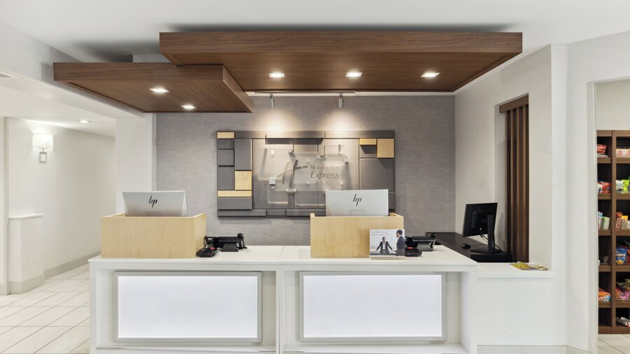 Holiday Inn Express & Suites Mountain View Silicon Valley by IHG