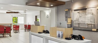 Holiday Inn Express & Suites Mountain View Silicon Valley by IHG