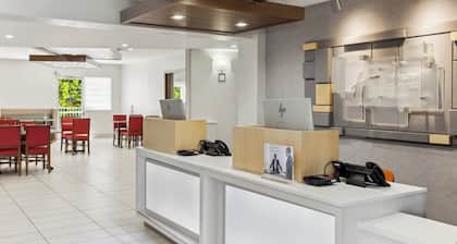 Holiday Inn Express & Suites Mountain View Silicon Valley by IHG