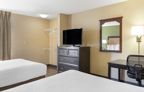 Studio, 2 Double Beds, Non Smoking | Desk, iron/ironing board, free WiFi, bed sheets