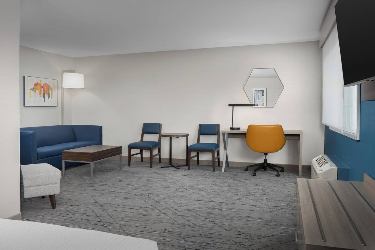 In-room safe, desk, laptop workspace, iron/ironing board