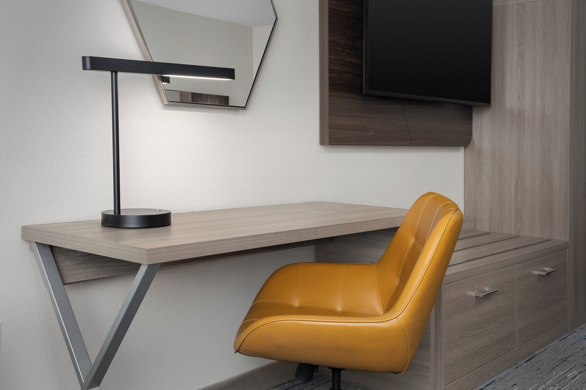 In-room safe, desk, laptop workspace, iron/ironing board