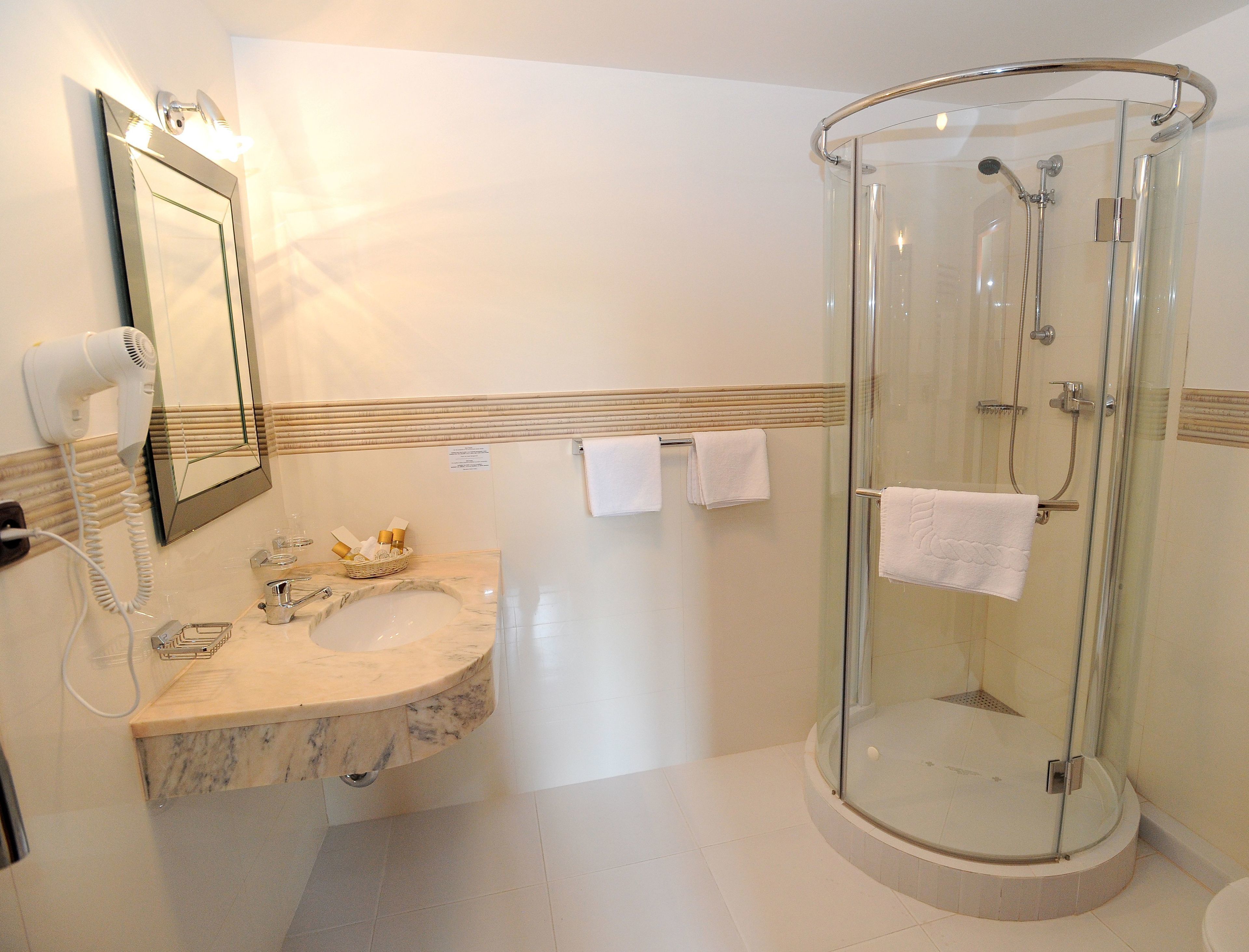 Photo - Elysee Hotel