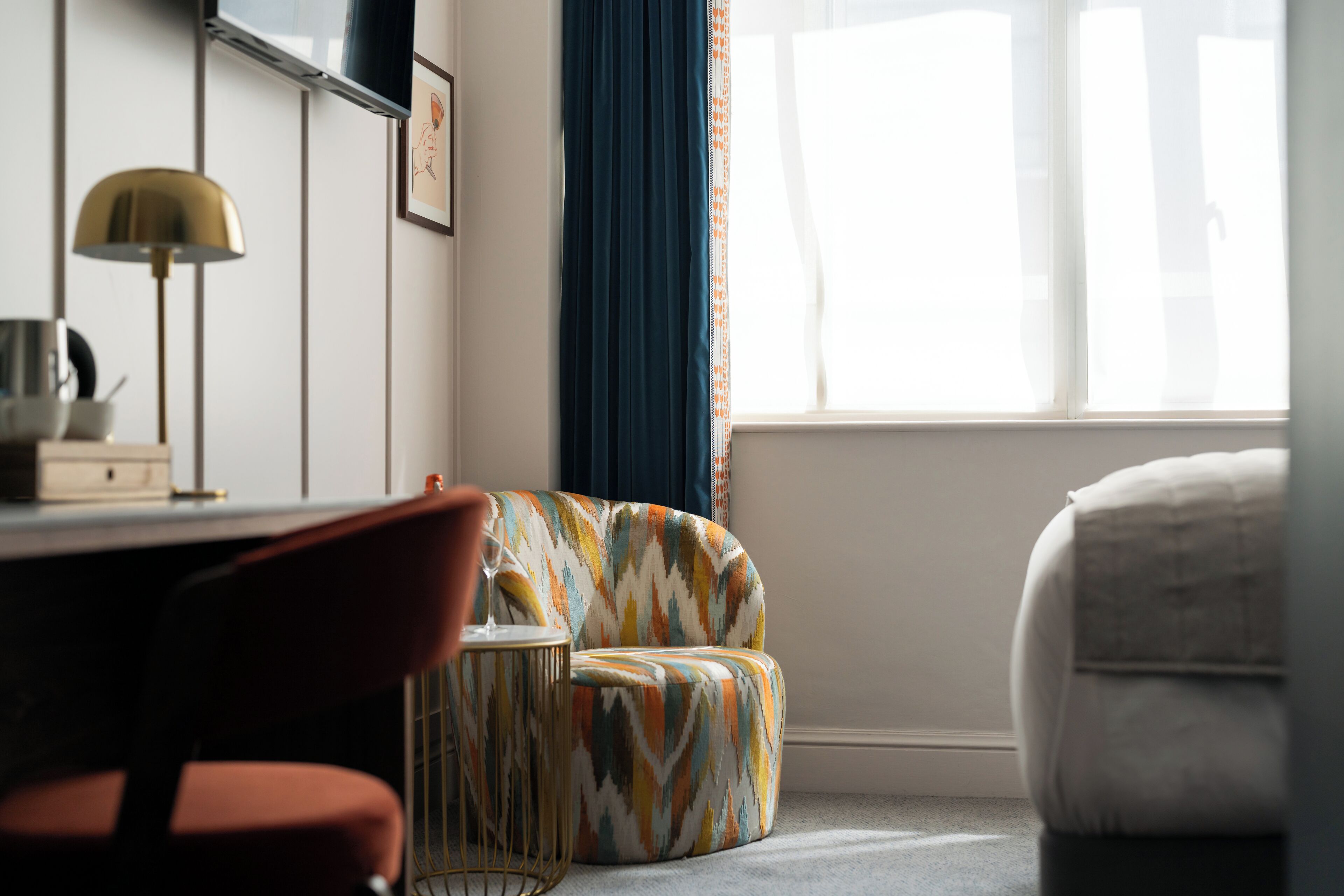 deluxe king size | 1 bedroom, hypo-allergenic bedding, in-room safe, desk