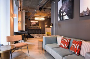 Sala de estar en el lobby
