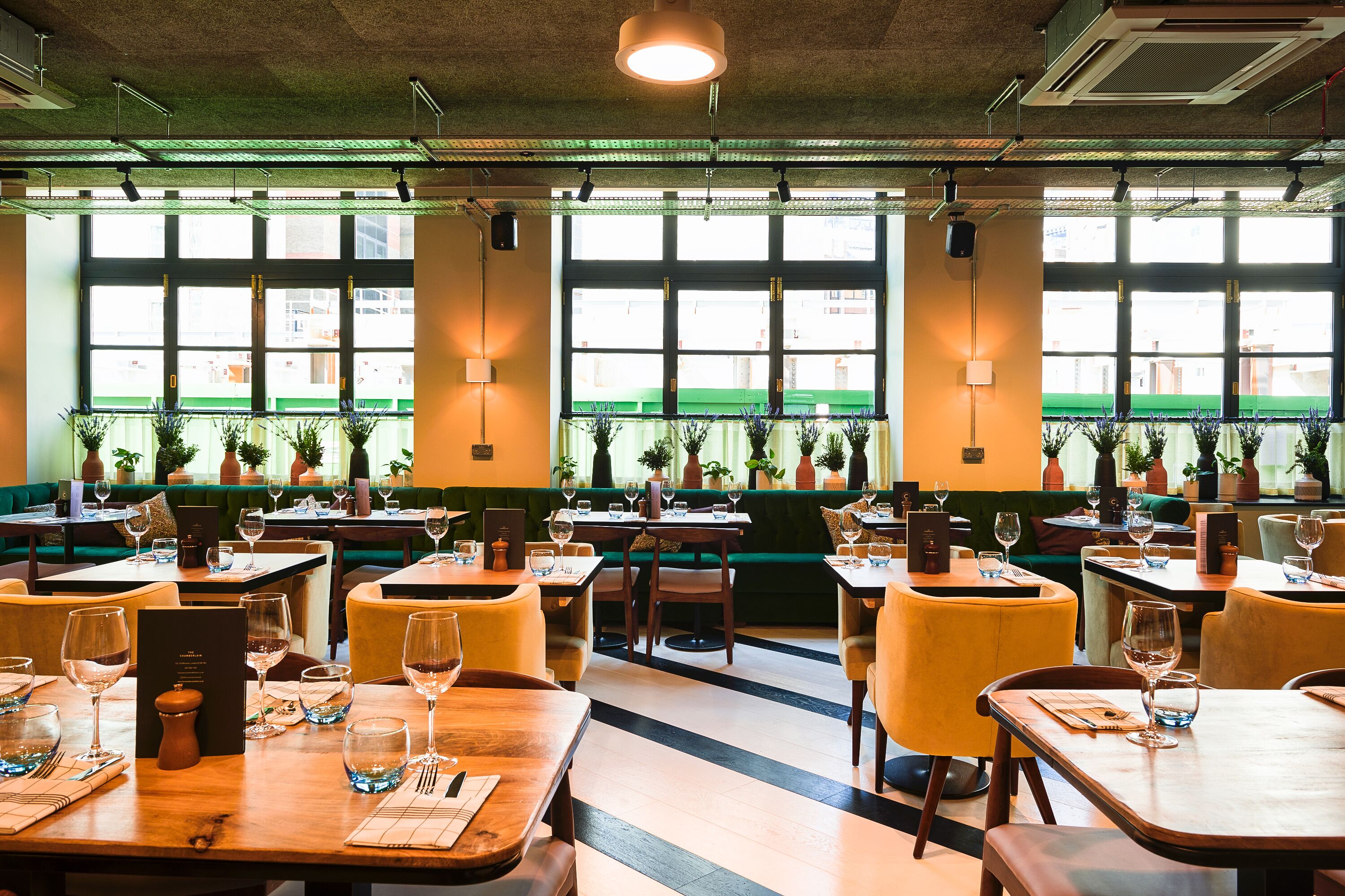 breakfast, lunch, dinner served; british cuisine