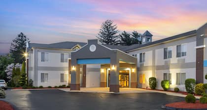 Best Western Plus New England Inn & Suites