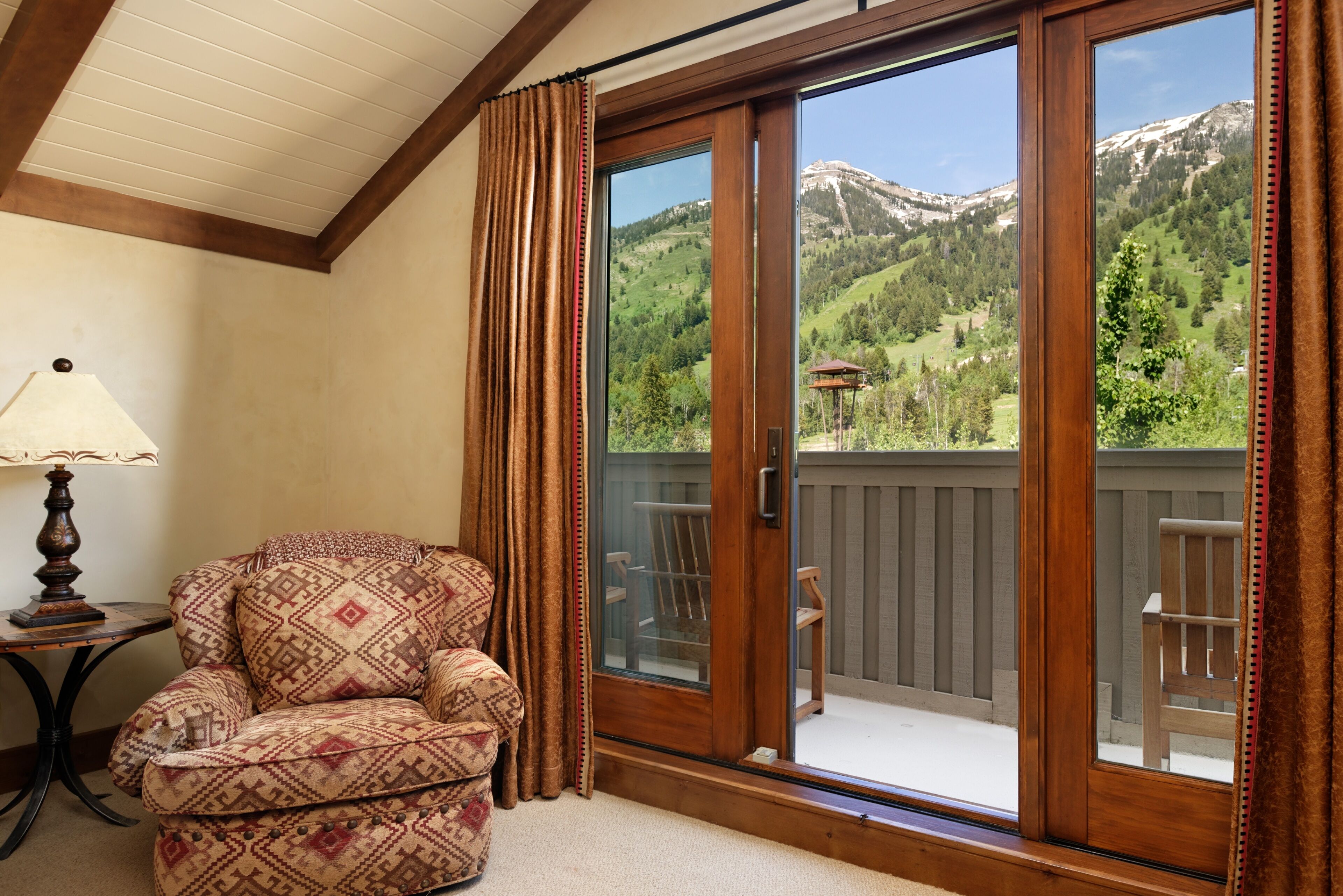 penthouse, 3 bedrooms, non smoking (the delta residence 1 king 3 queen) | premium bedding, down duvets, pillow-top beds, minibar