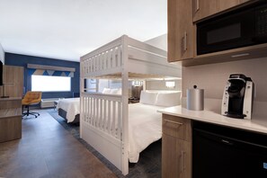 Family Suite, 1 Queen Bed