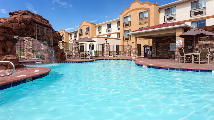 Holiday Inn Express & Suites Moab by IHG