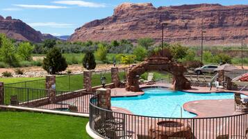Outdoor pool, pool loungers