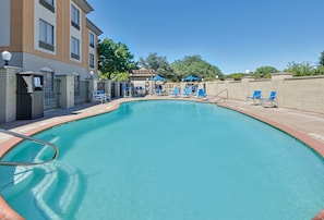 Seasonal outdoor pool