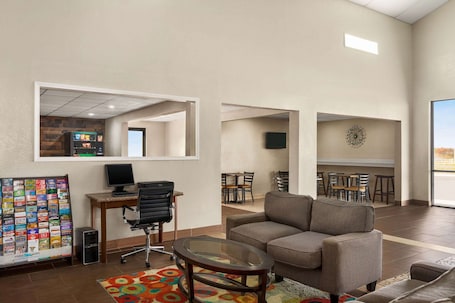 Lobby. Super 8 by Wyndham Gainesville TX