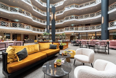 Se sirven almuerzos y cenas. Van der Valk Hotel Berlin Brandenburg