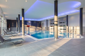 Indoor pool, pool loungers