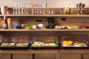 Frukostbuffé varje dag mot avgift