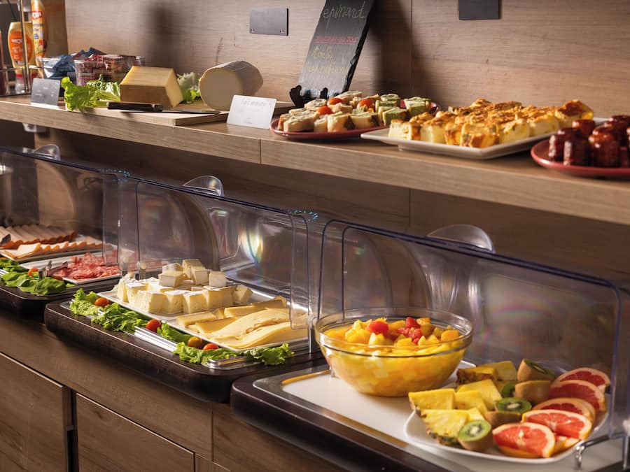 Daily buffet breakfast (EUR 17 per person)