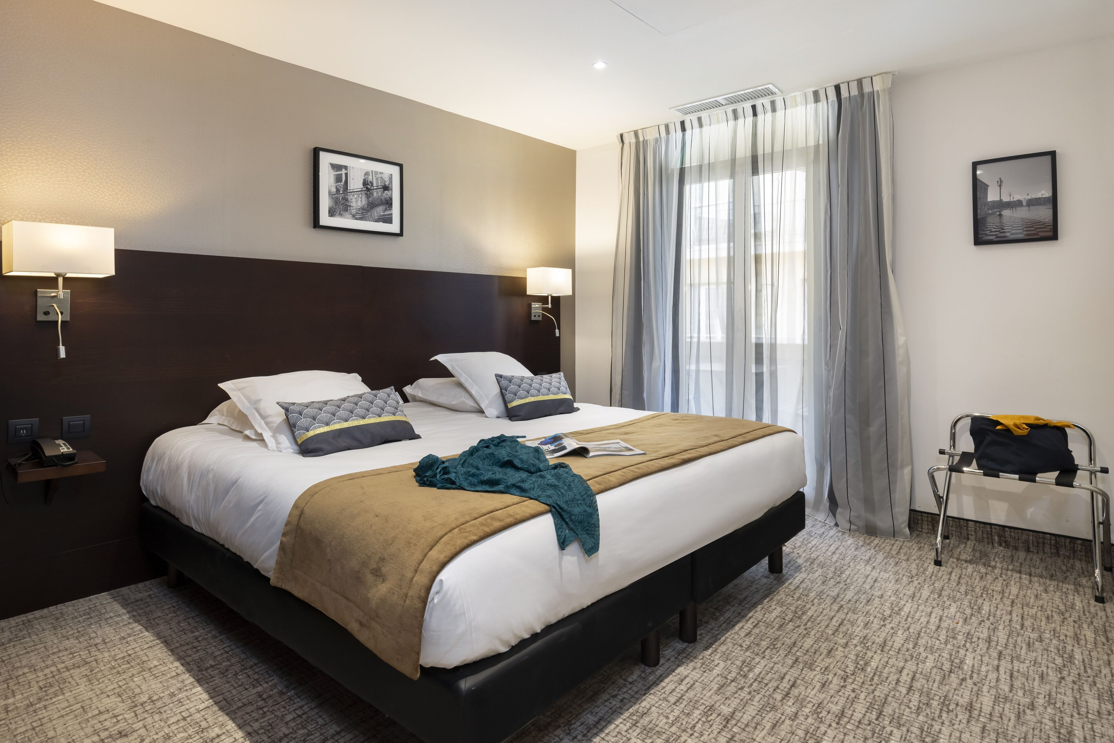 Deluxe Double Room | Minibar, in-room safe, soundproofing, free WiFi