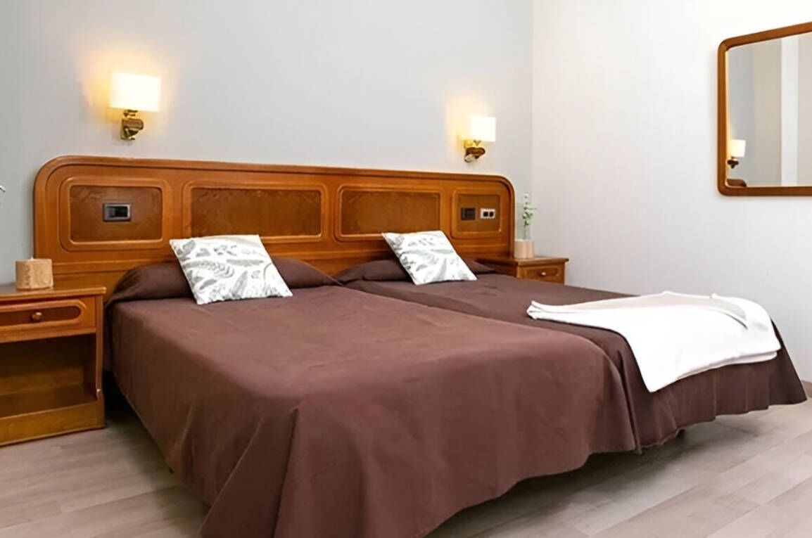 Bureau, Wi-Fi gratuit, draps fournis