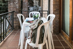 Habitación Club doble, terraza (2 pax) | Escritorio, wifi gratis, ropa de cama