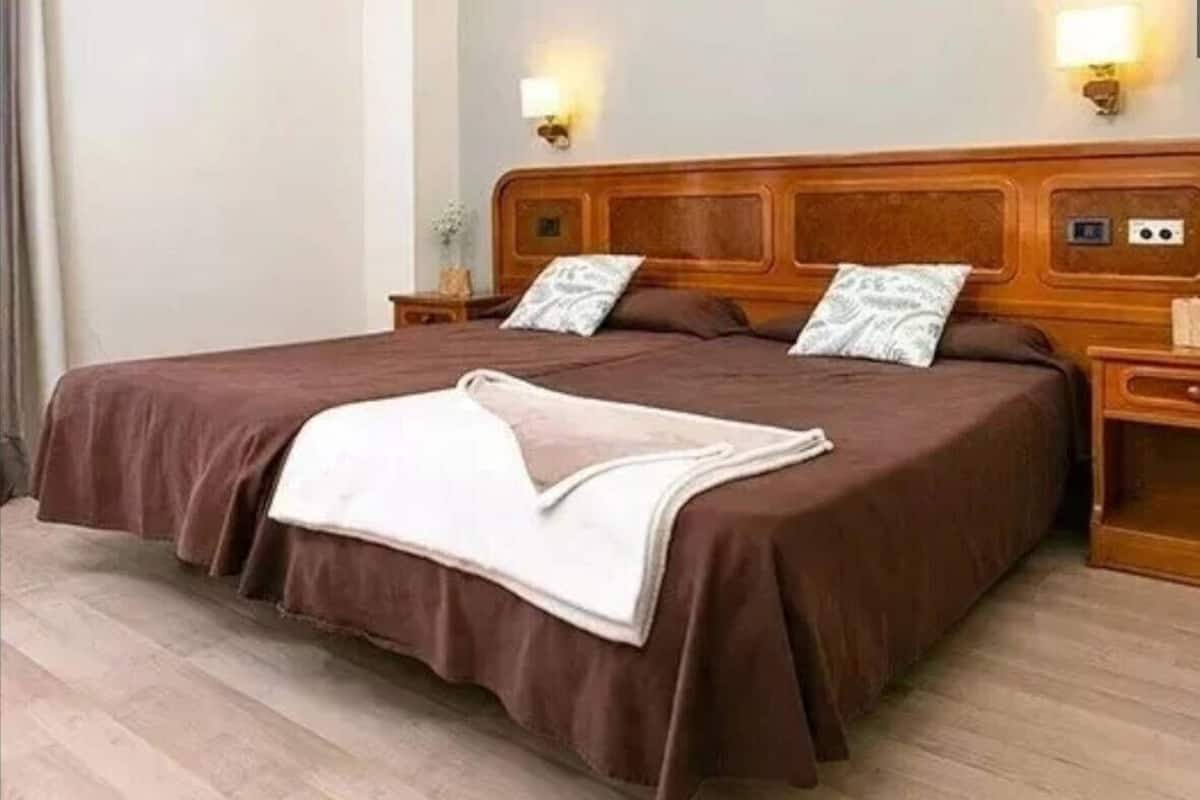 Desk, WiFi (free), bed sheets
