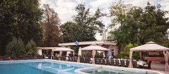 Arcadia Plaza Hotel
