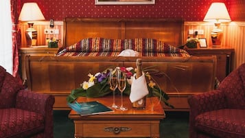 Premium Suite (Plaza)