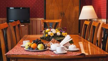 Suite Premium (Plaza) | Servicio a la habitación