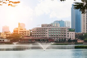 Terrace/patio - Lake Side Hotel (Hanoi)