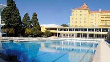 Piscina externa sazonal