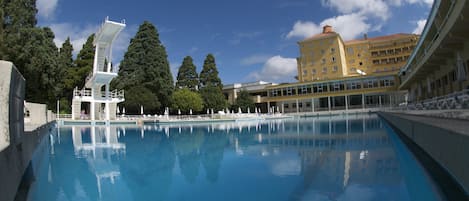Piscine extérieure