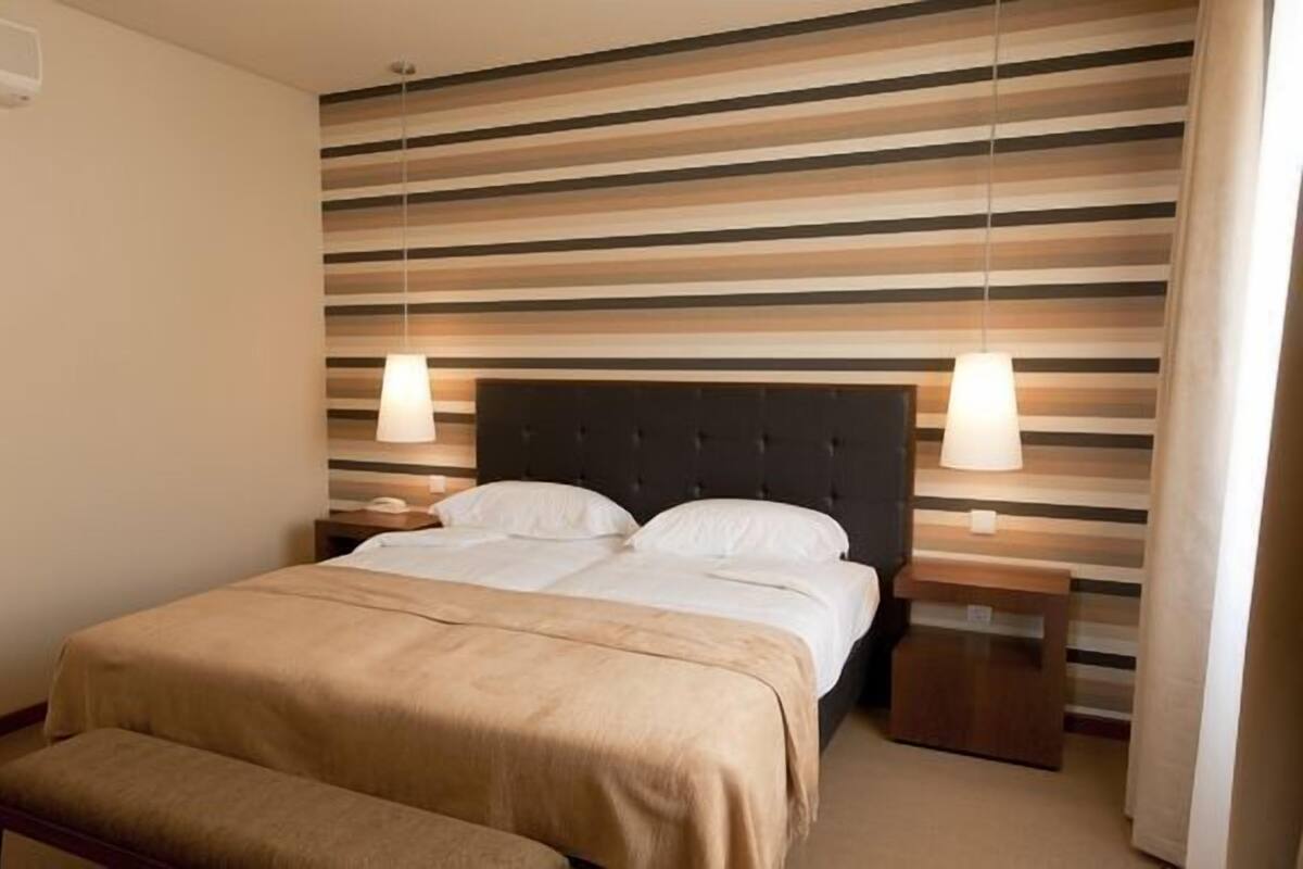 Minibar, két bảo mật tại phòng, màn/rèm cản sáng 