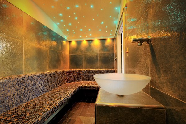 Sauna, tina de hidromasaje y baño turco o hammam 