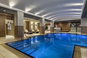 Una piscina techada