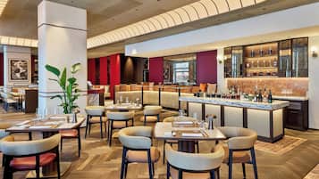 2 Restaurants; Frühstück, Mittagessen und Abendessen werden serviert