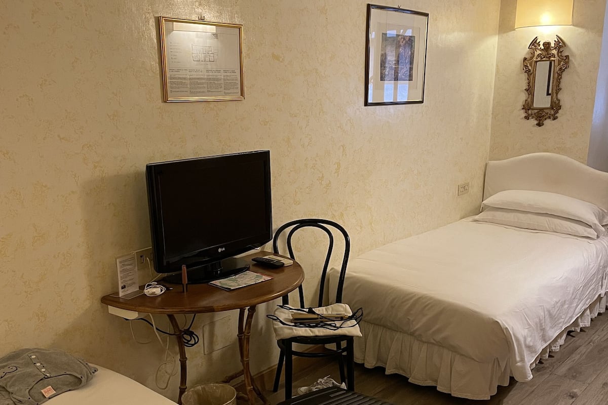 Classic Twin Room | Memory-foam beds, in-room safe, individually decorated, free WiFi