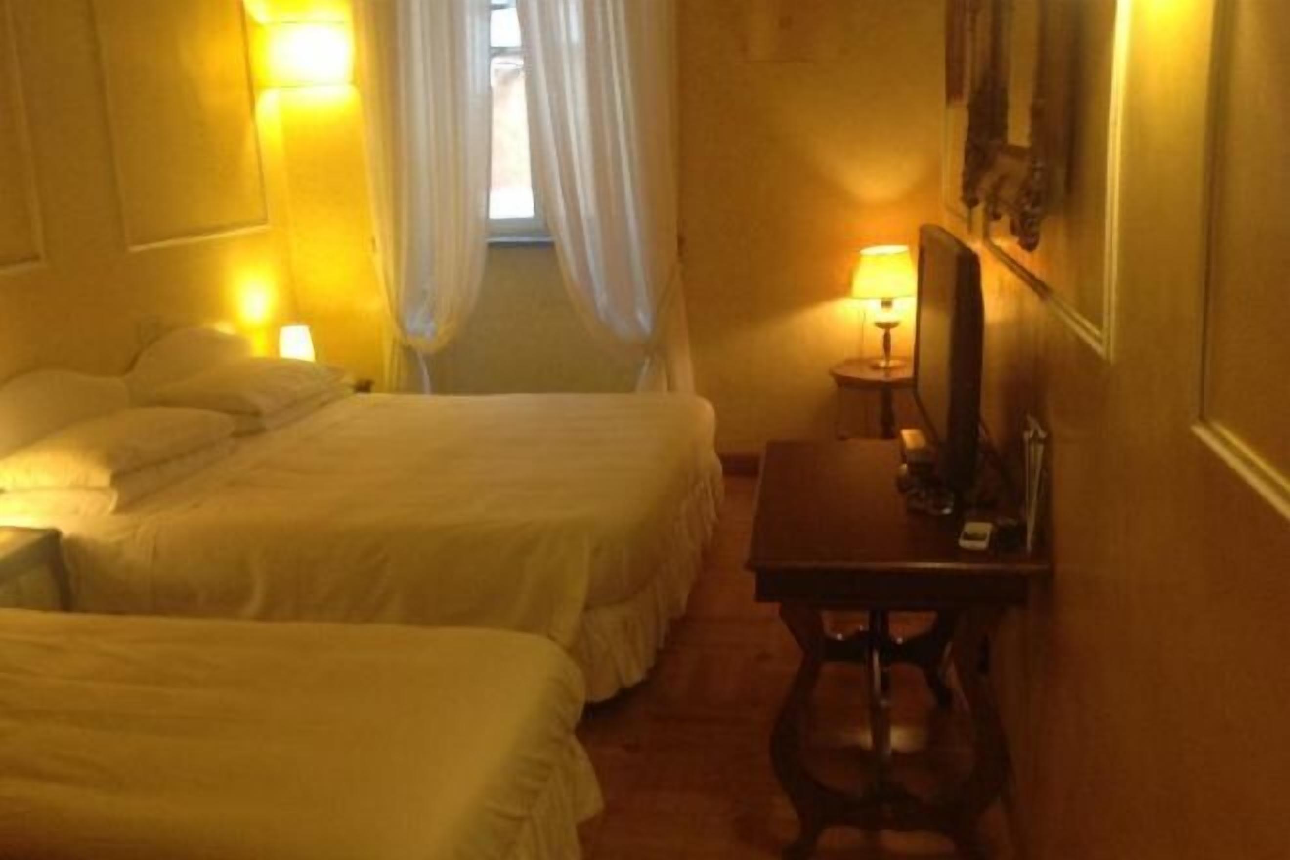 Memory foam beds, in-room safe, individually decorated, free WiFi