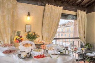 Desayuno buffet incluido todos los días 